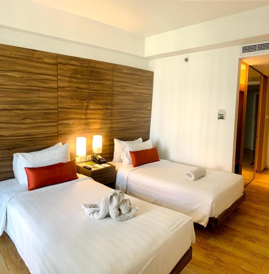 Grand Zuri Kuta Bali Hotel Exterior photo