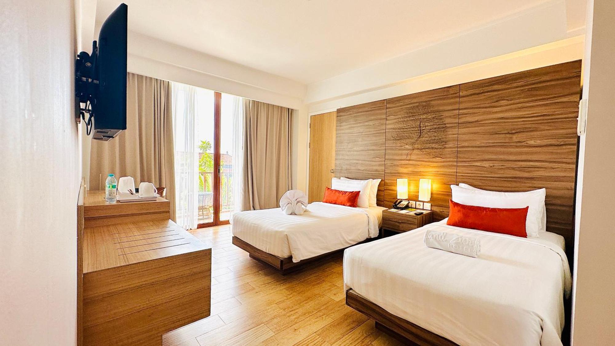 Grand Zuri Kuta Bali Hotel Exterior photo