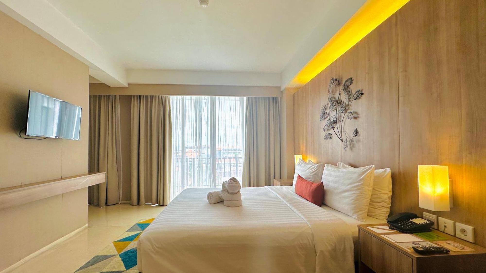 Grand Zuri Kuta Bali Hotel Exterior photo